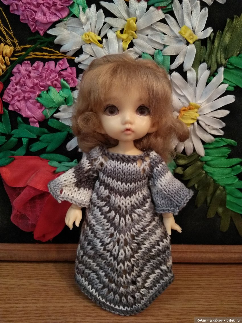 Педавно приобретенная здесь Пукифии, платье связана мною