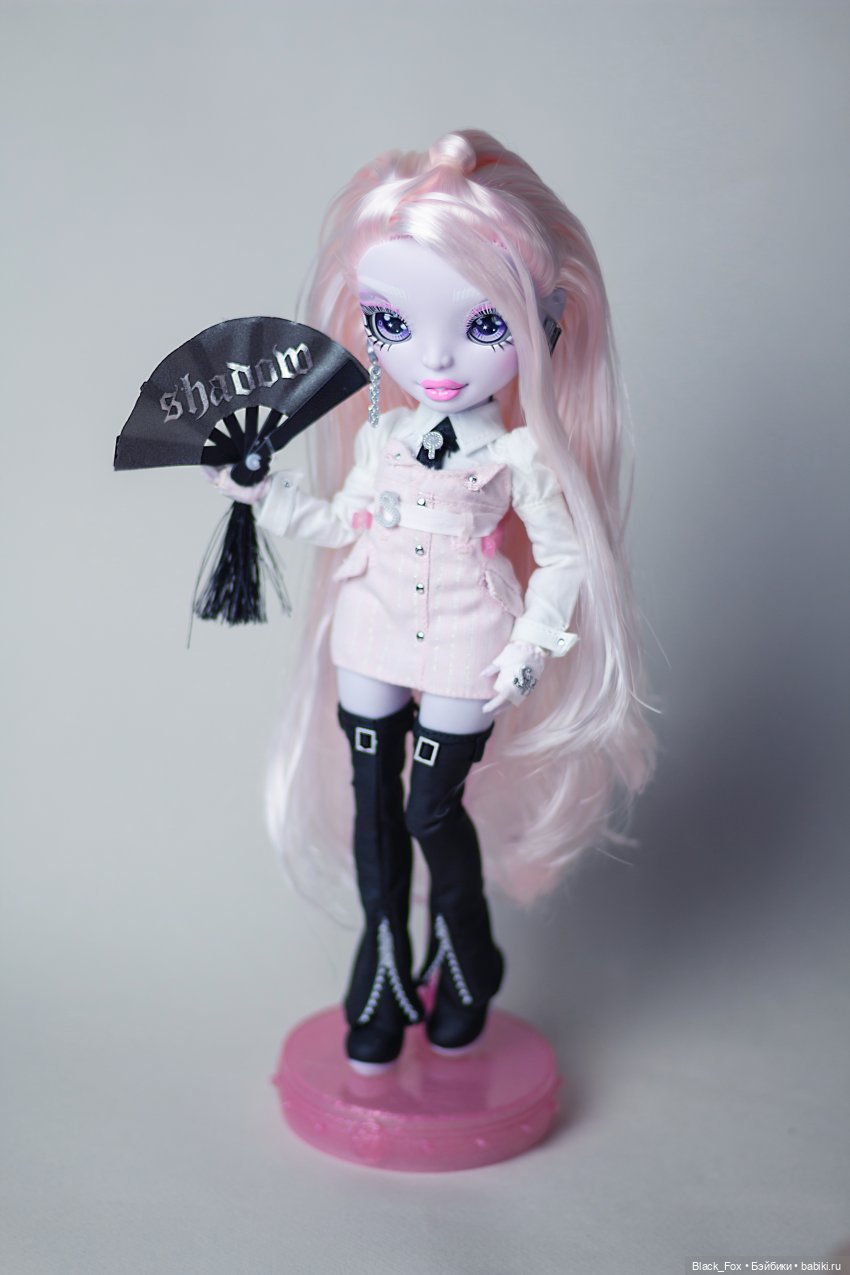 В шкафу завелась Моль — Куклы Rainbow High (Рейнбоу Хай