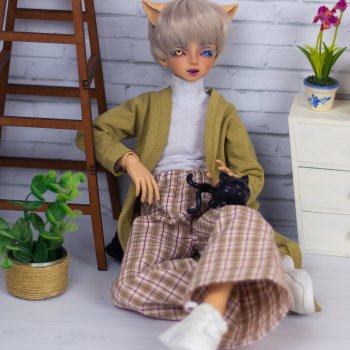 Весенние обновки для Лео.