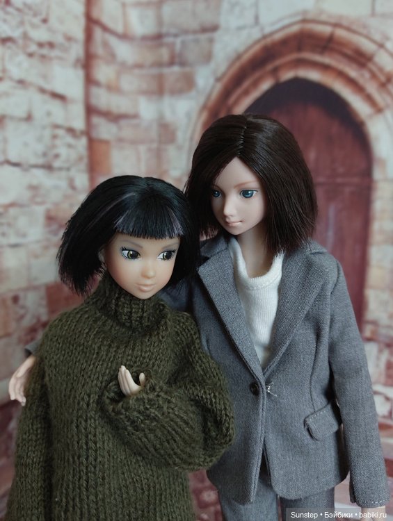 Подборка телефонных фото — Коллекции игровых кукол (Playline): фото полок (фото 2)