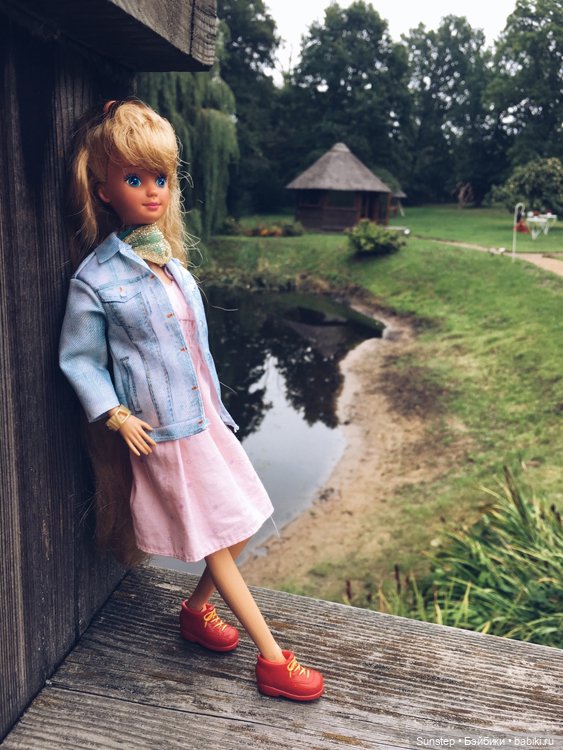 Подборка телефонных фото — Коллекции игровых кукол (Playline): фото полок