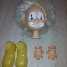 Клоун грустит