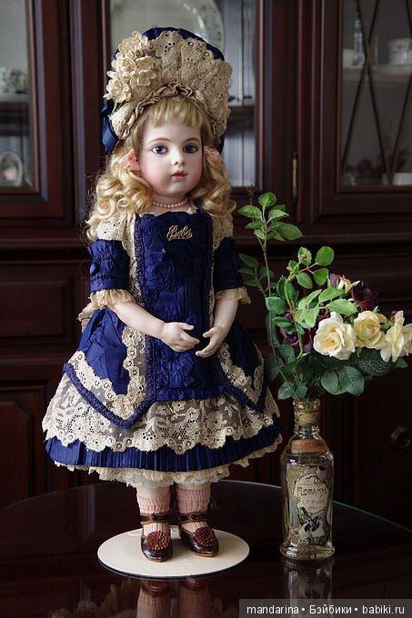 Платье для антикварной куклы брю