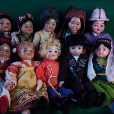 "Дружба народов".Сувенирные куклы.