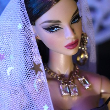 Роскошная Иша Divinity