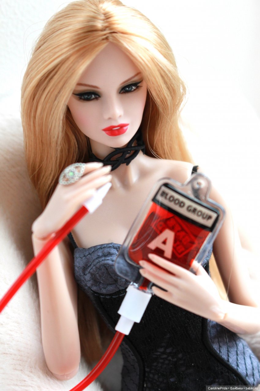 Вампирша — Куклы Integrity Toys (Интегрити): Poppy Parker (фото 2)