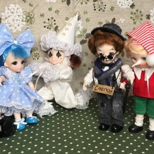 Кто доброй сказкой входит в дом?