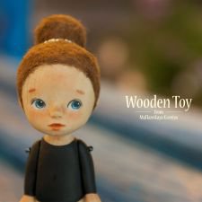 Маленькая гимнастка, деревянная малышка