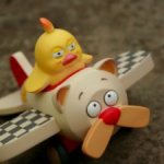 Арт игрушка, фигурка, аксессуар для куклы Самолет с цыпленком