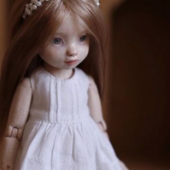 деревянная подвижная кукла Лори