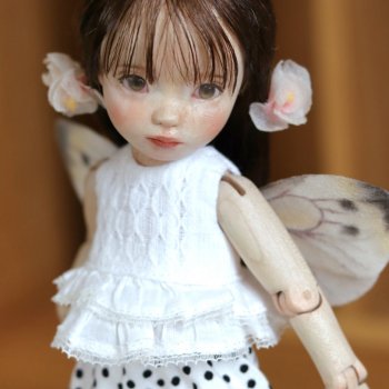 Деревянная кукла Бабочка Беляночка