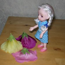 Модный показ "Дело в шляпе" или "по многочисленным заявкам телезрителей  и радиослушателей"