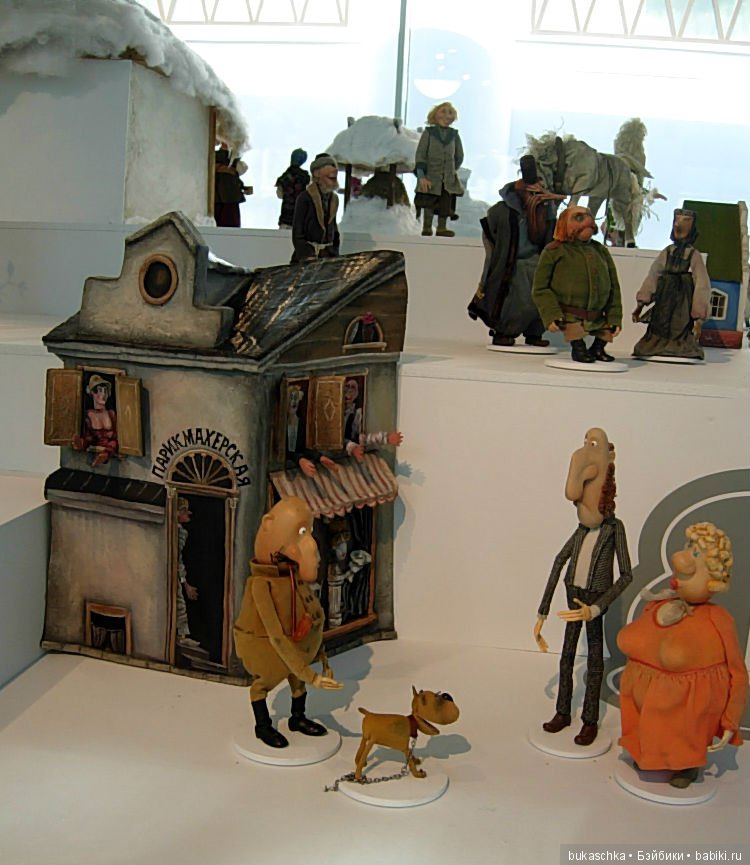 Жители "Кукольного острова" на выставке "Куклы 2.0" в Музее кино