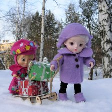 Везем, везем подарки