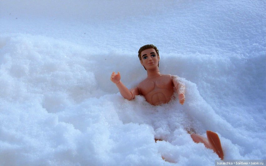 Зимние забавы: из бани в сугроб