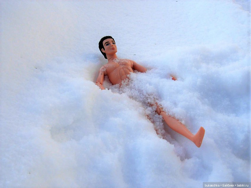 Зимние забавы: из бани в сугроб