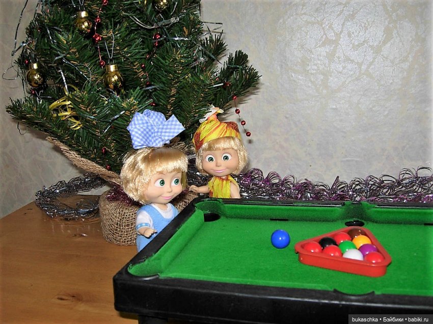 Как Машка шары катала — Куклы Маша и Медведь (Simba): Маша в кармашке (фото 5)