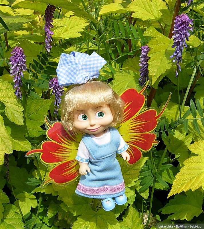 Прогулка феи — Куклы Маша и Медведь (Simba): Маша в кармашке