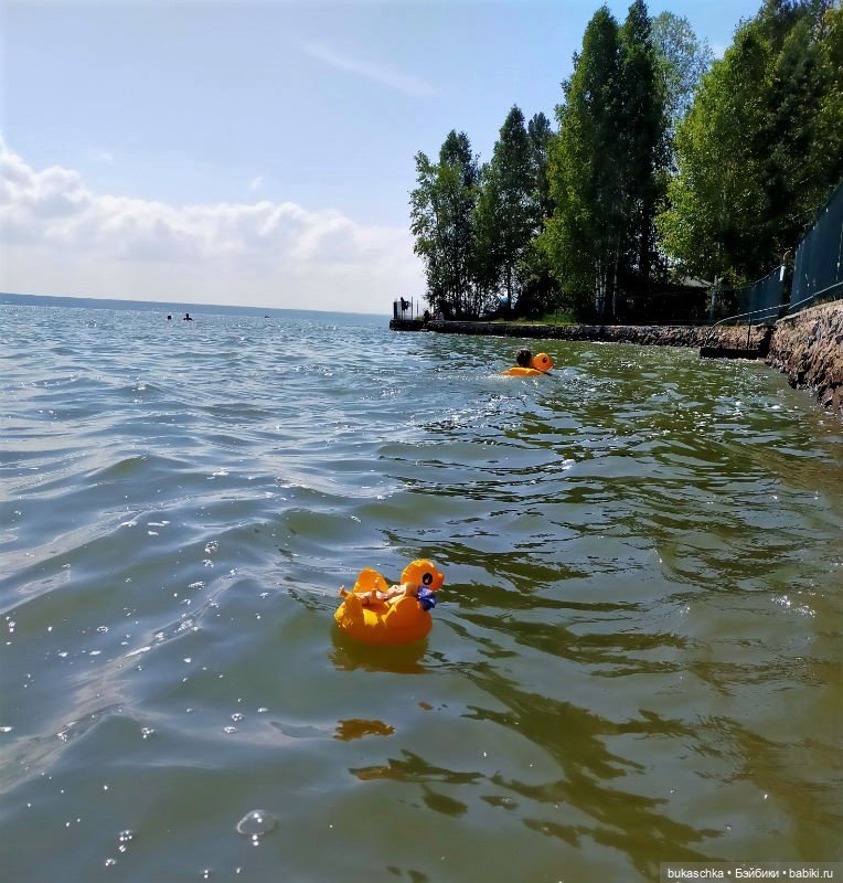 Машка на отдыхе. Кря-кря — Куклы Маша и Медведь (Simba): Маша в кармашке (фото 10)