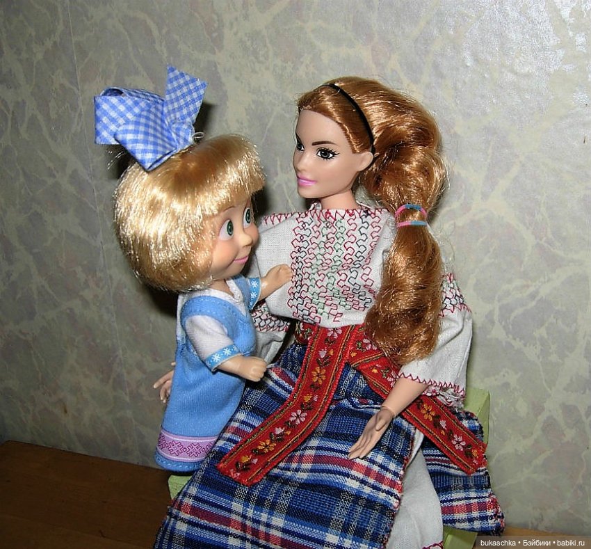 Свою маму я люблю — Куклы Маша и Медведь (Simba): Маша в кармашке (фото 5)