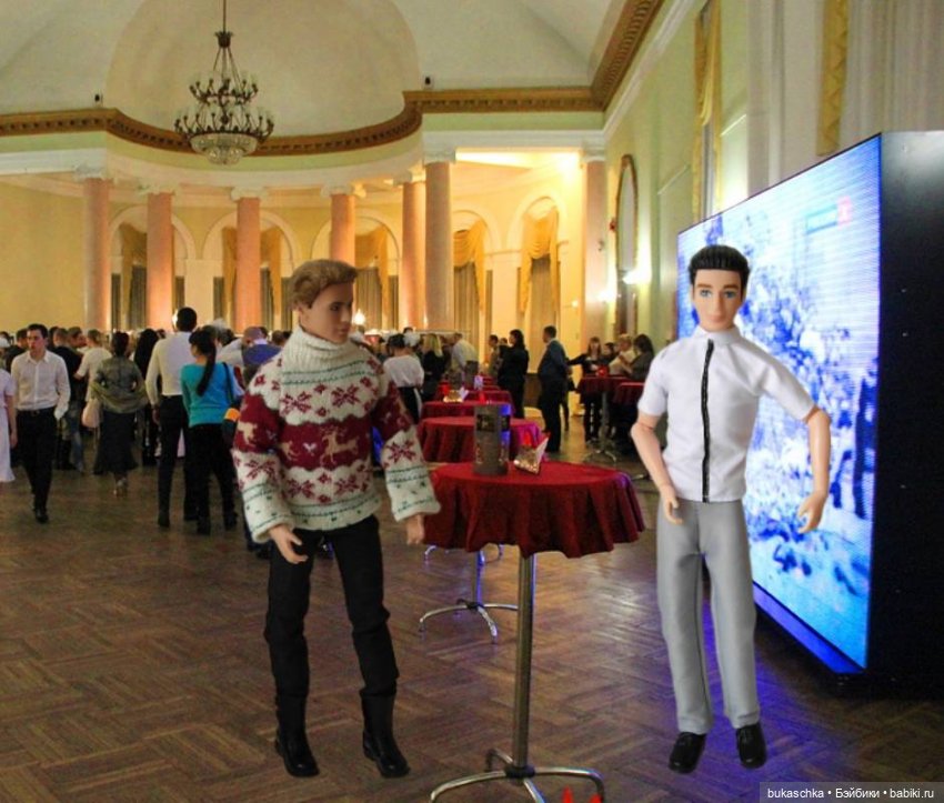 "Новый театр города Нска". Спектакль"Зрители" | Бэйбики "Новый театр города Нска". Спектакль"Зрители" (фото 8)