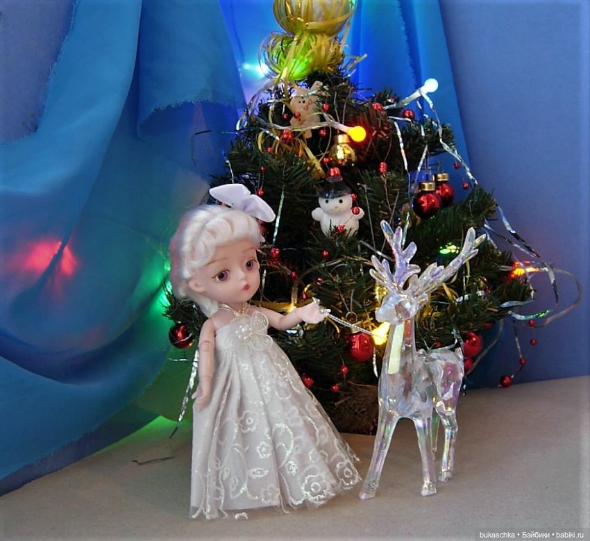 Лесной олень и новогодняя елка (фото 5)