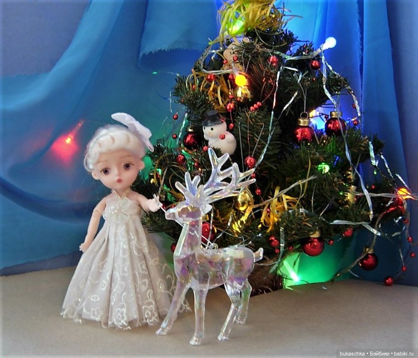 Лесной олень и новогодняя елка (фото 4)