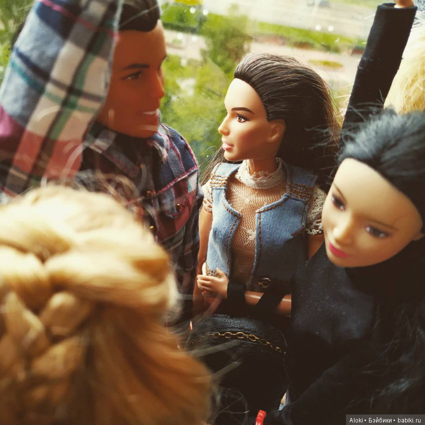 Вещий сон — Куклы Barbie (Барби): Looks (фото 2)