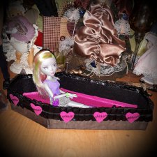 Casket girl. Часть 2. История "шкатулки"