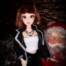 Черно-белая и в серебре, но... не Крыса, или Девочка из коробки