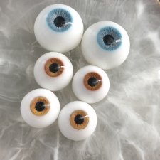 Смотрите какие разные бывают глазки