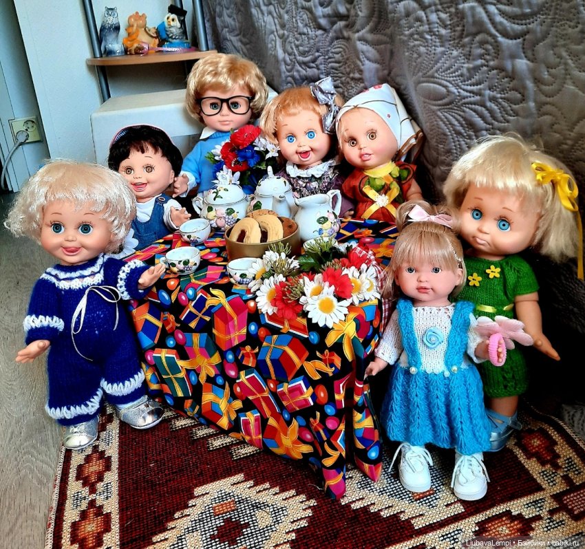 Утренняя суета или С праздником, Вас, девочки