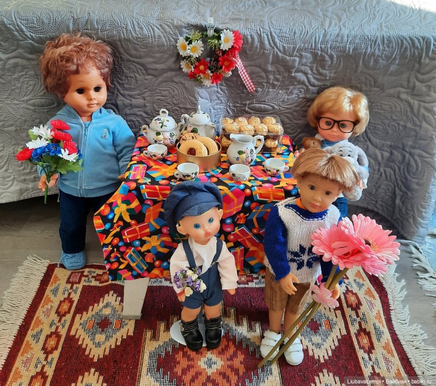 Утренняя суета или С праздником, Вас, девочки (фото 2)