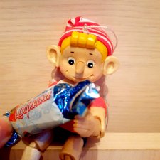 Я парнишка деревянный