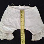Антикварные штанишки для антикварной куклы
