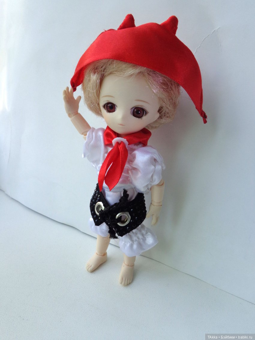 Парик 3,5' симпатично смотрится на Маленькой Анжеле (окружность головы 4 с небольшим дюйма) (фото 8)