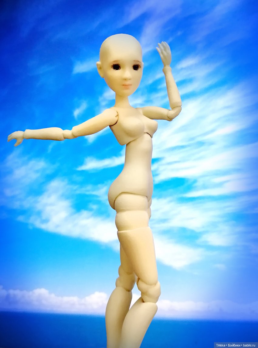 Ура! Моя первая бжд-"девушка" . Сравнение с моей "переделкой"- куколкой в стиле аниме (фото 2)