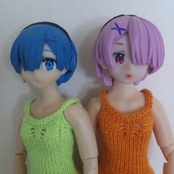 Привязалось вязание, навязала одежки