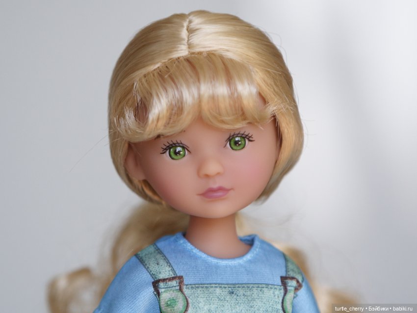 Снова о мелких Руби Ред — Куклы Ruby Red (Руби Ред) Fashion Friends: Siblies (фото 3)