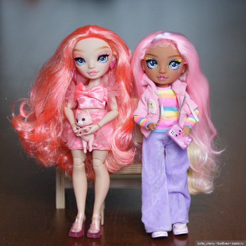 Розово-фиолетовые девочки Рейнбоу Хай (фото 4)