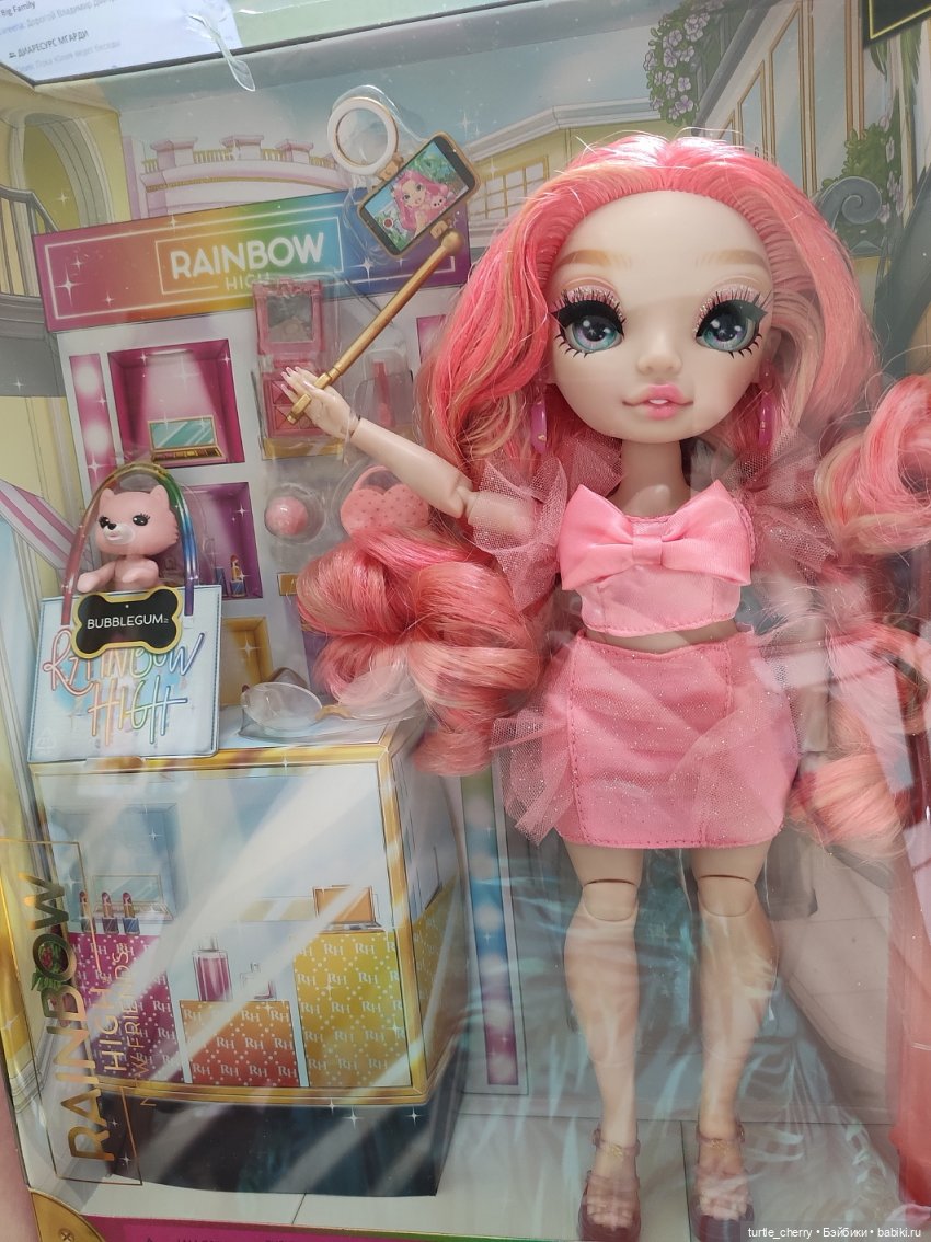 Розово-фиолетовые девочки Рейнбоу Хай (фото 5)