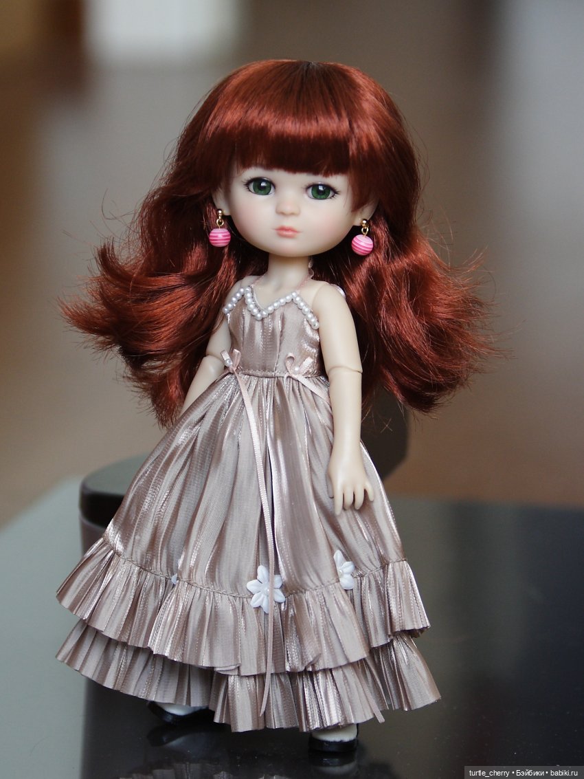 Луна Лили Руби Ред — Куклы Ruby Red (Руби Ред) Fashion Friends: Siblies (фото 3)