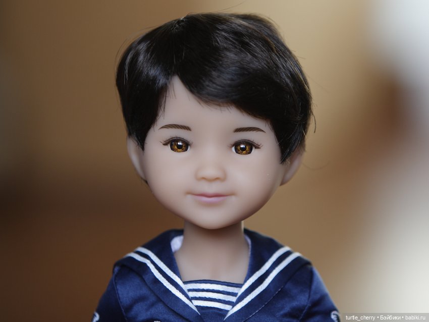 Тайлер Руби Ред — Куклы Ruby Red (Руби Ред) Fashion Friends: Siblies (фото 9)