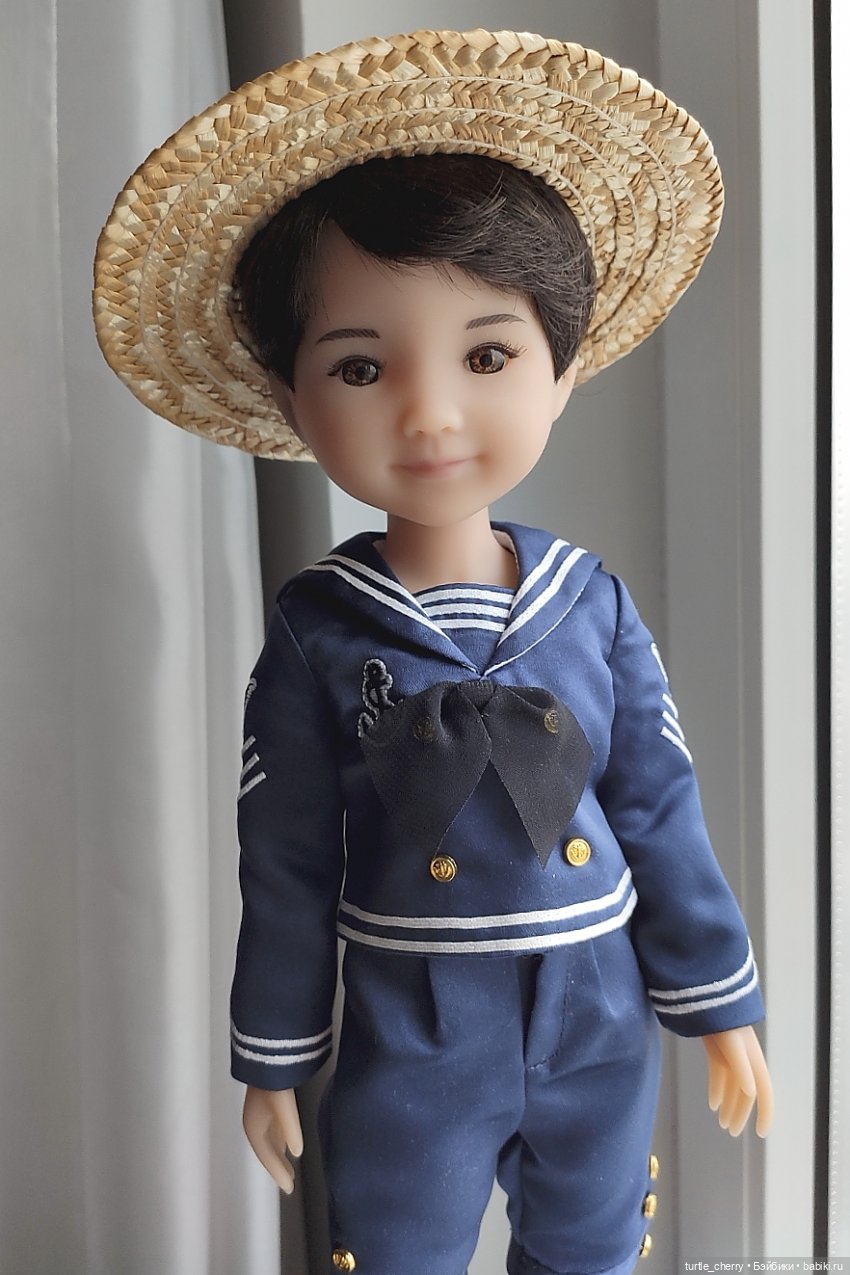 Тайлер Руби Ред — Куклы Ruby Red (Руби Ред) Fashion Friends: Siblies