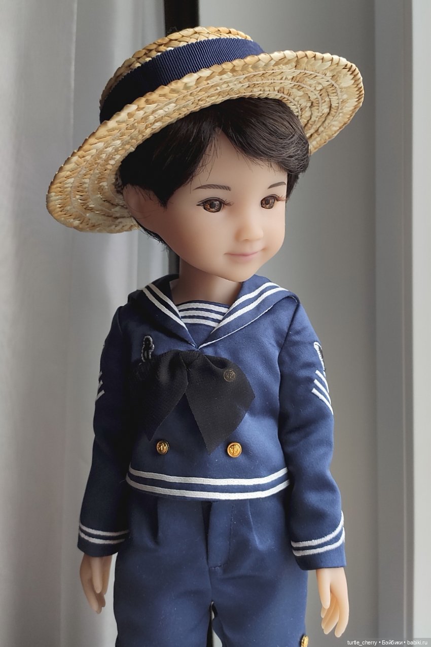 Тайлер Руби Ред — Куклы Ruby Red (Руби Ред) Fashion Friends: Siblies