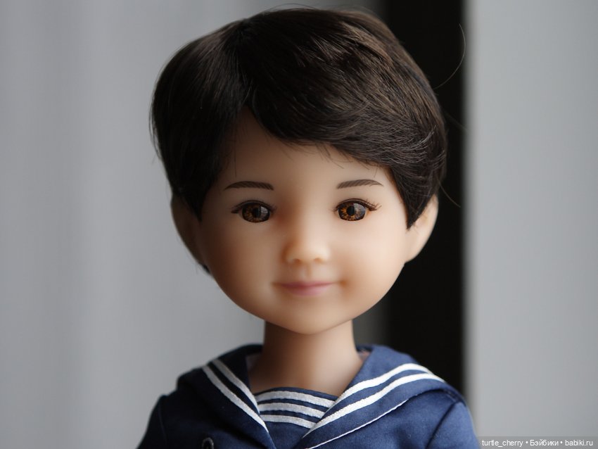 Тайлер Руби Ред — Куклы Ruby Red (Руби Ред) Fashion Friends: Siblies (фото 5)