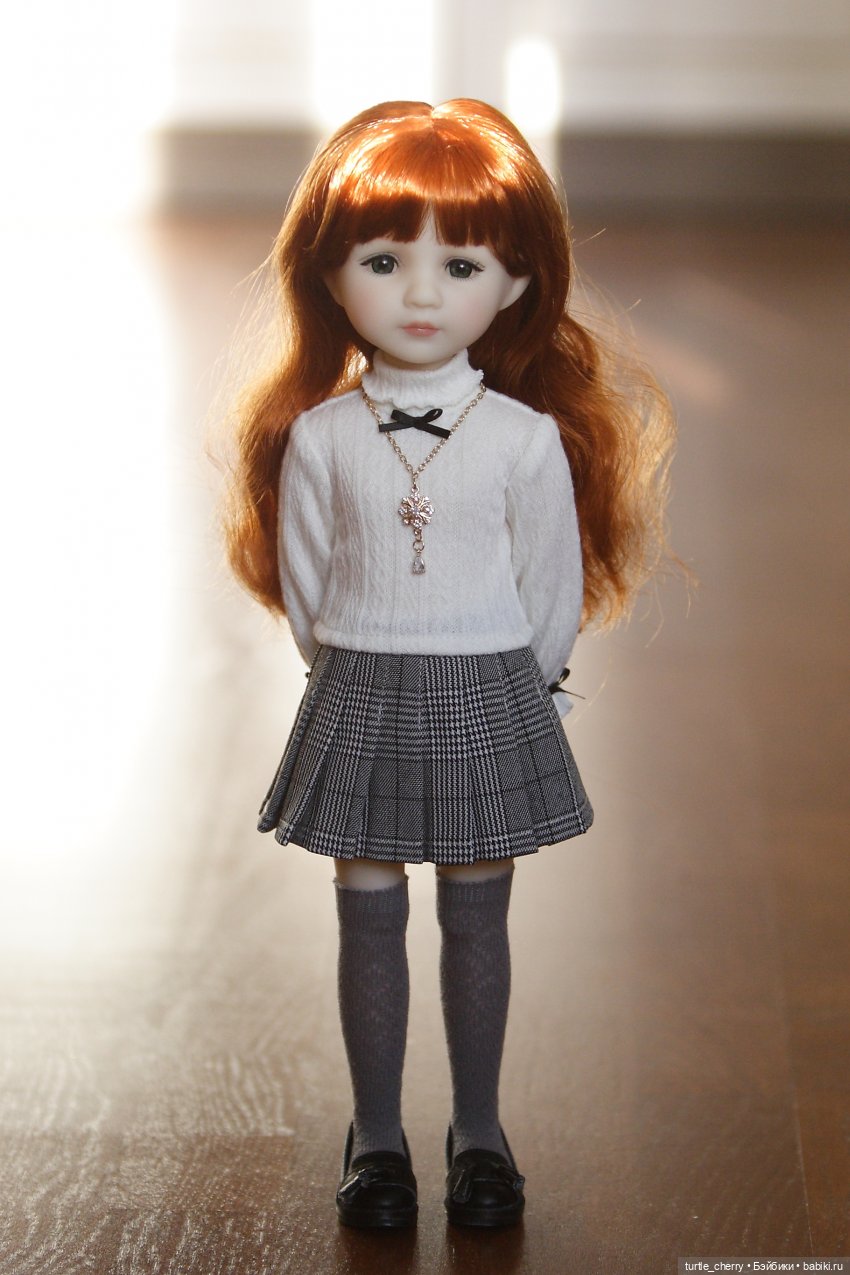 Тина Руби Ред — Куклы Ruby Red (Руби Ред) Fashion Friends: Siblies (фото 3)