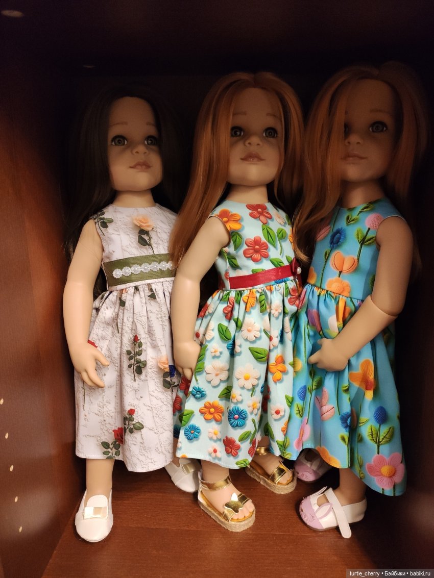 Ханночки и Свеньи в новых платьицах