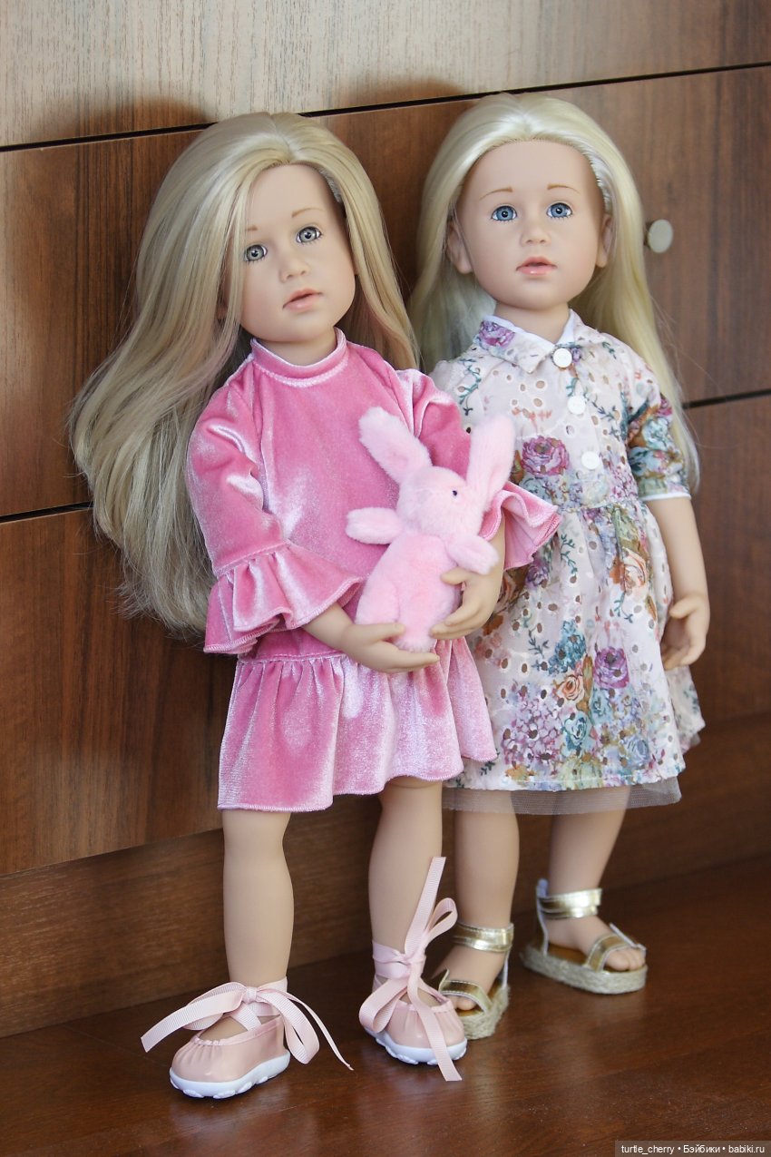 Ханночки и Свеньи в новых платьицах