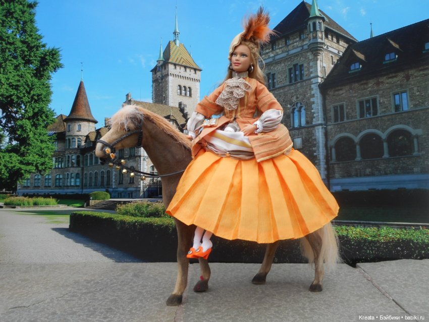 Придворные костюмы. Цветная серия. Оранжевый